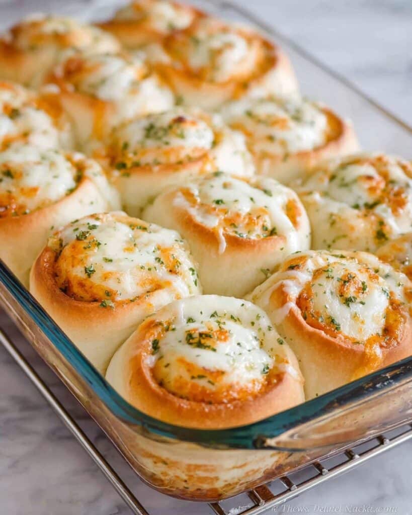 Garlic Cheese Rolls Recipe
