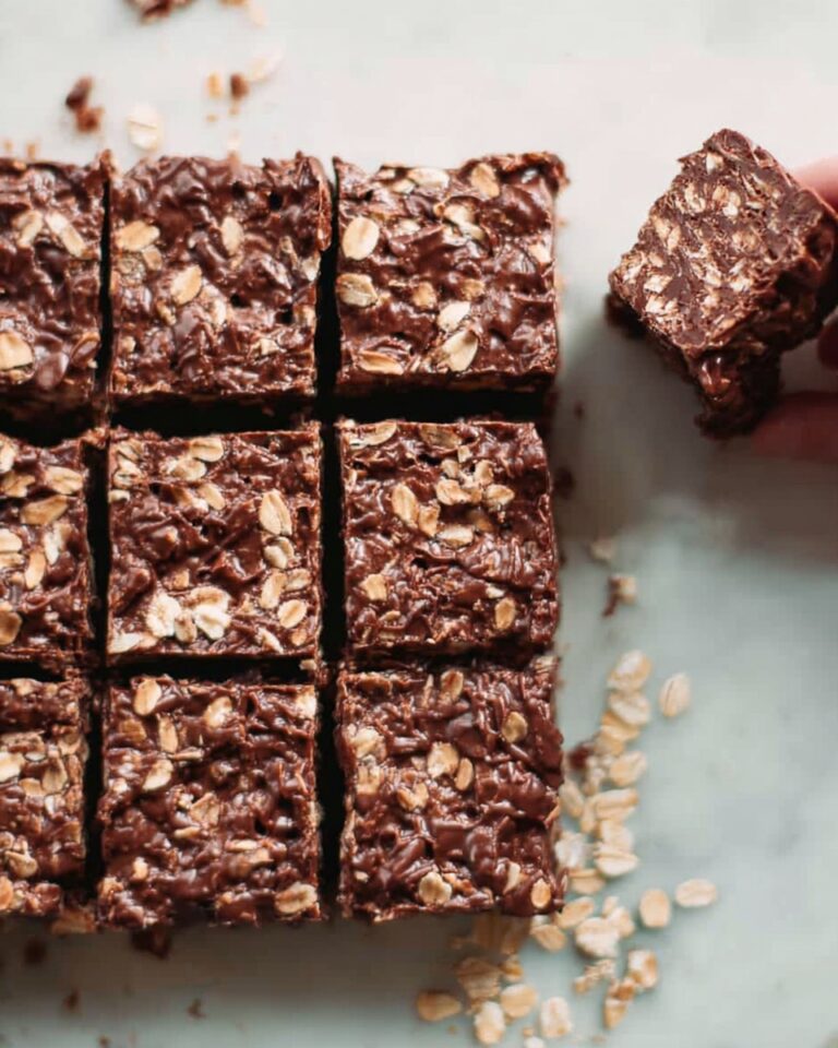 Healthy & No Bake Chocolate Granola Oat Bar Bites Recipe